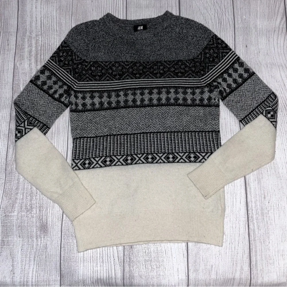 H&M Men’s Wool Blend Crewneck Winter Sweater Black & White Patterned Size Small
